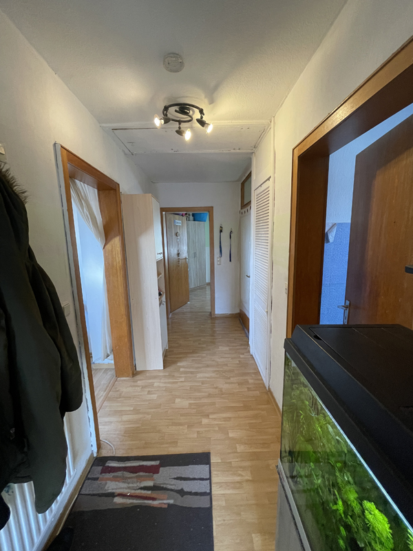 Flur DG-Wohnung Einfamilienhaus Gro�-Zimmern