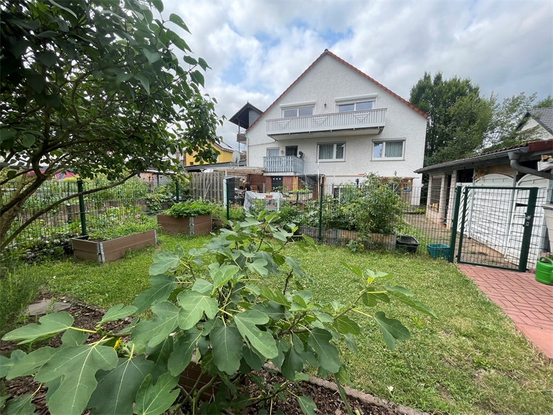 25 - Wohnhaus mit Gartenanteil Dachgeschosswohnung Gro�-Zimmern