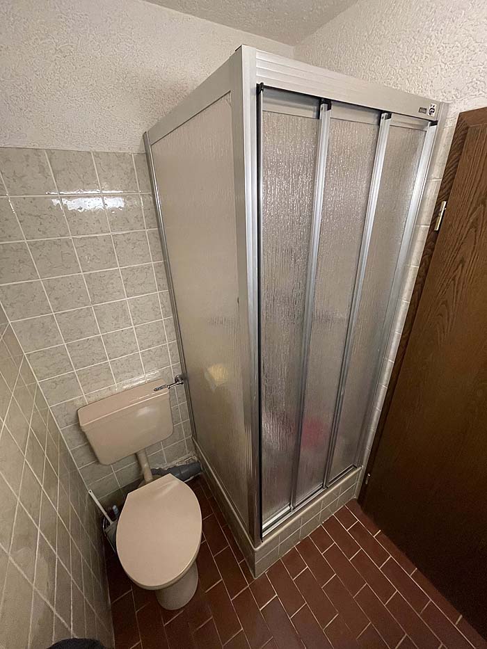 G�stebad mit Dusche Etagenwohnung Krombach