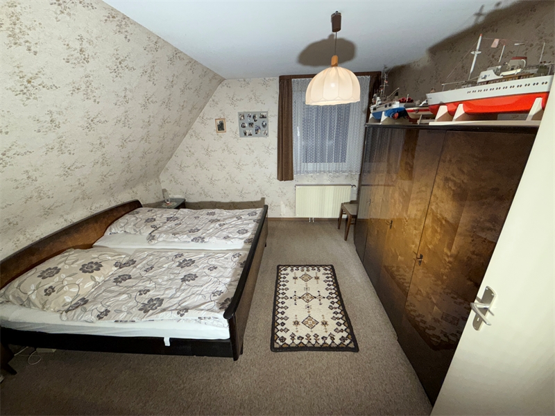 16 - Schlafzimmer OG Einfamilienhaus Neu-Anspach