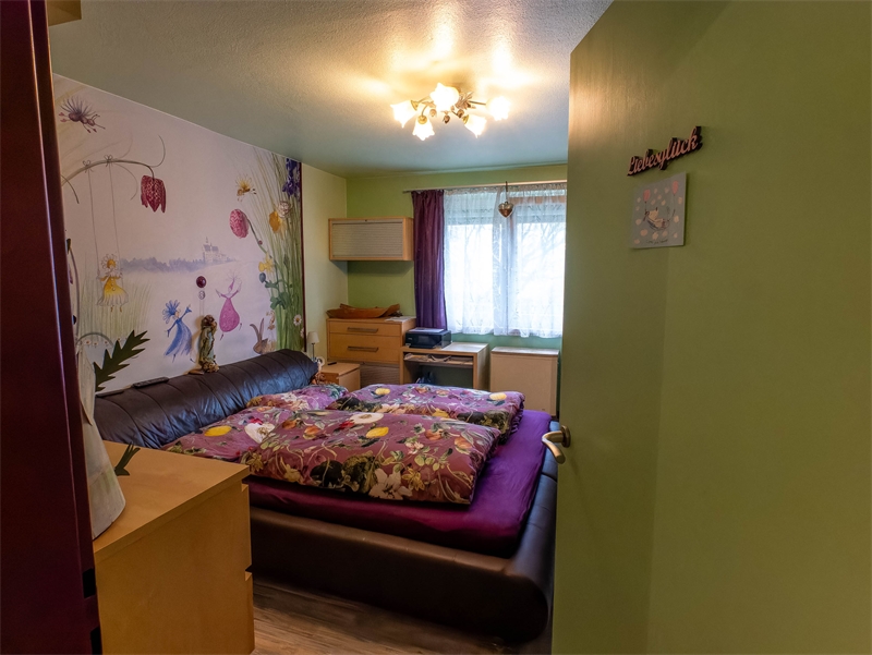 14 - Schlafzimmer EG - 2 Mehrfamilienhaus Ro�dorf