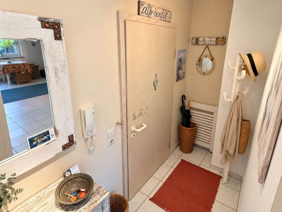 3 - Wohnungseingangst�re von innen mit Foyer Wohnung Gro�-Zimmern