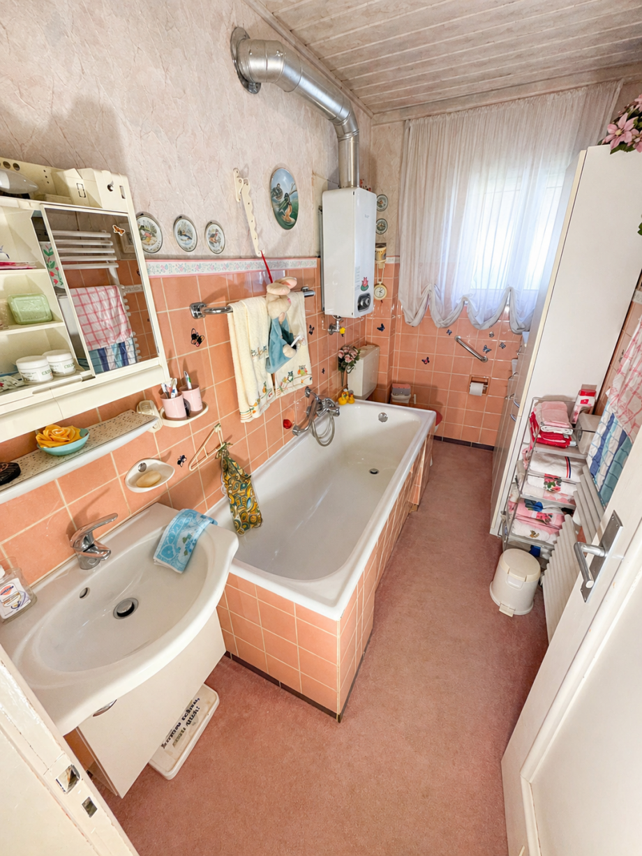 3.7 - 1. OG. - Badezimmer Zweifamilienhaus R�dermark
