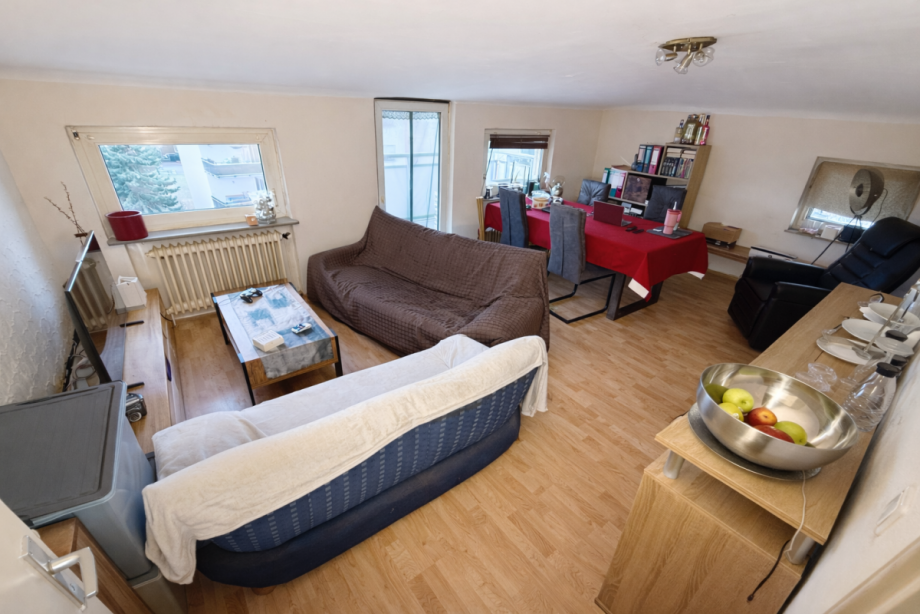 9 - Wohnzimmer (1) Dachgeschosswohnung Bensheim