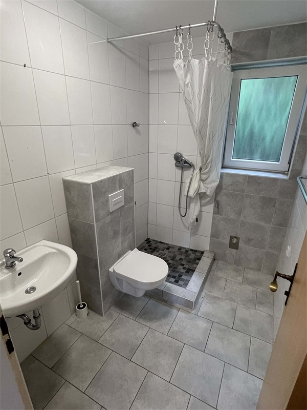 Badezimmer 1 Etagenwohnung Ober-Ramstadt