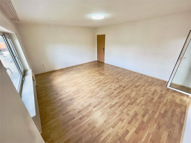 Gro�es Wohnzimmer Etagenwohnung Ober-Ramstadt