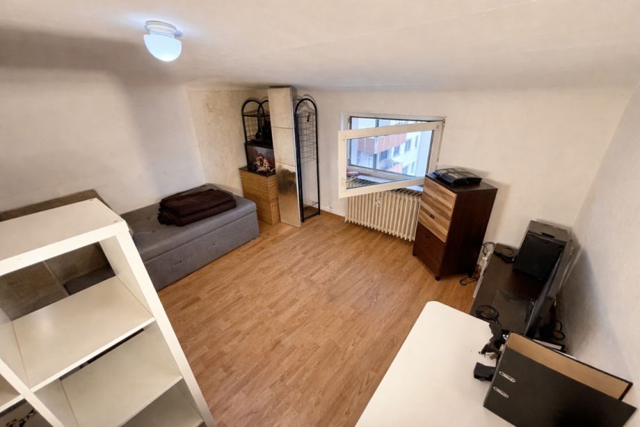 13 - Kinderzimmer (1) Dachgeschosswohnung Bensheim