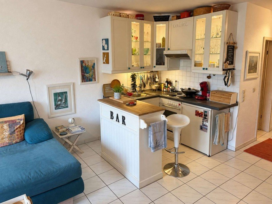 9 - Gem�tliche offene K�che mit Bar und Wohnbereich Wohnung Gro�-Zimmern