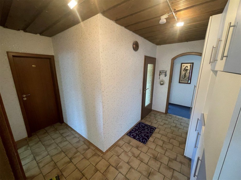 7 - Flur Etagenwohnung Krombach