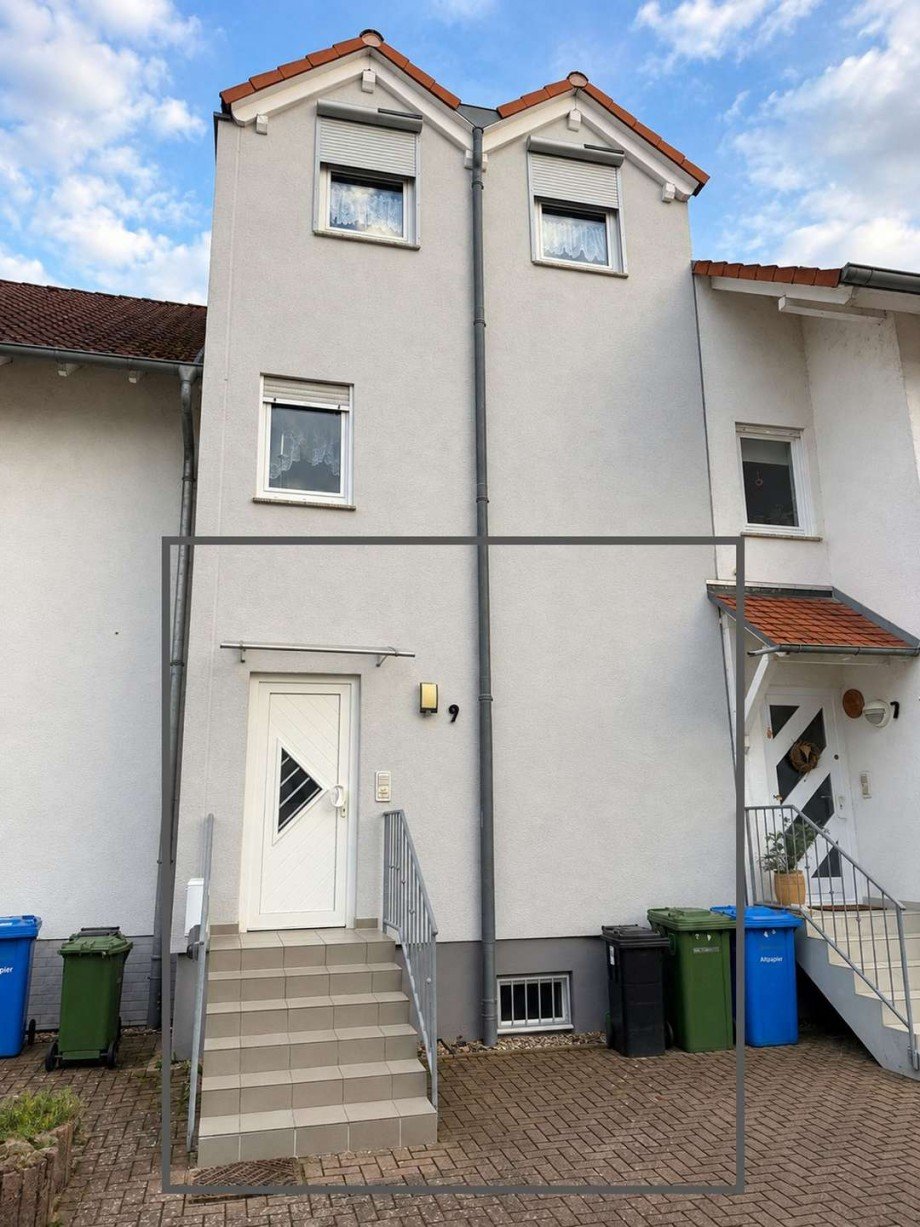 1 - Hauseingang Wohnung Gro�-Zimmern