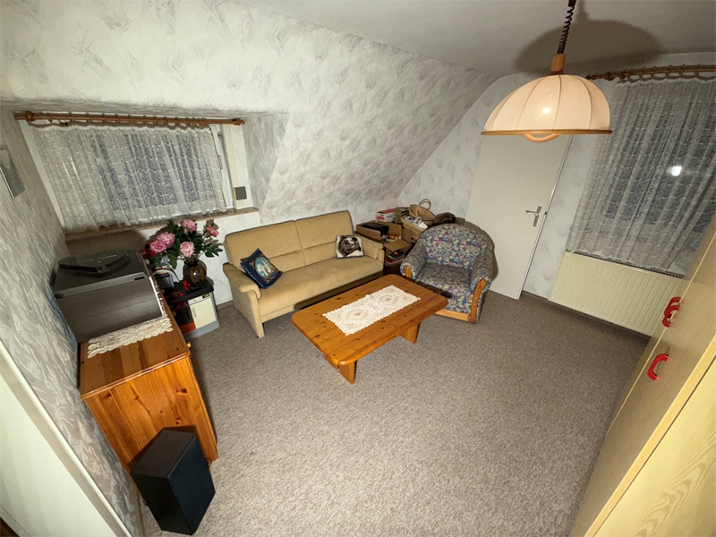 15 - Wohnzimmer OG Einfamilienhaus Neu-Anspach