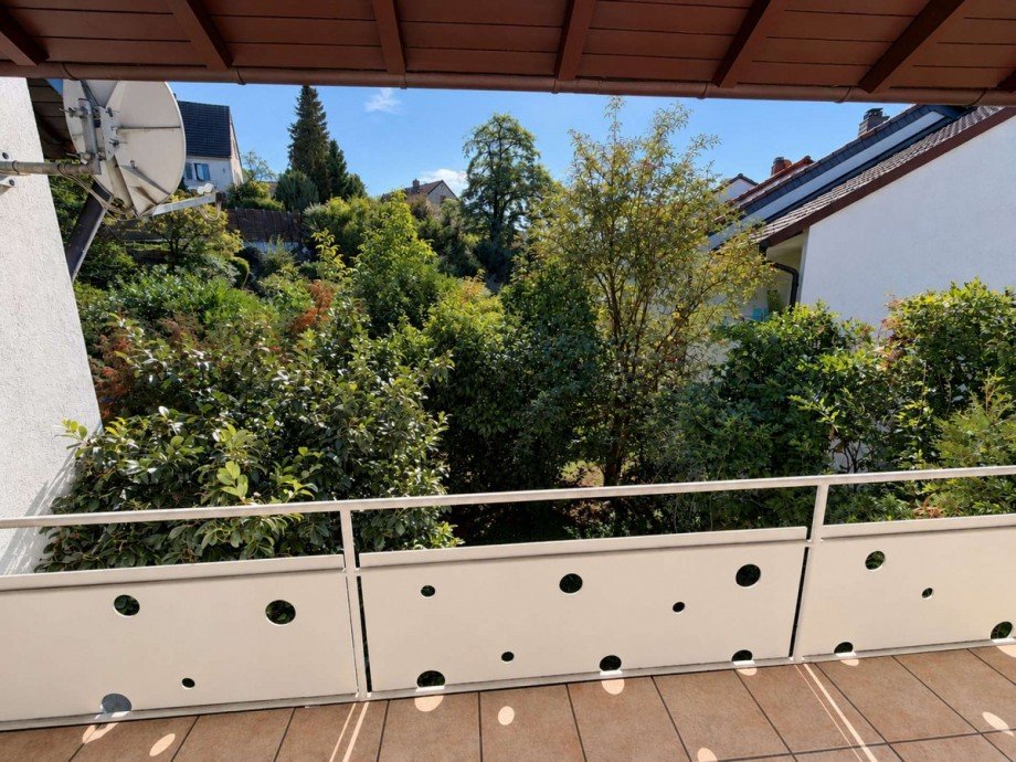 15 - Blick vom Balkon im OG ins Gr�ne Reihenmittelhaus Goldbach