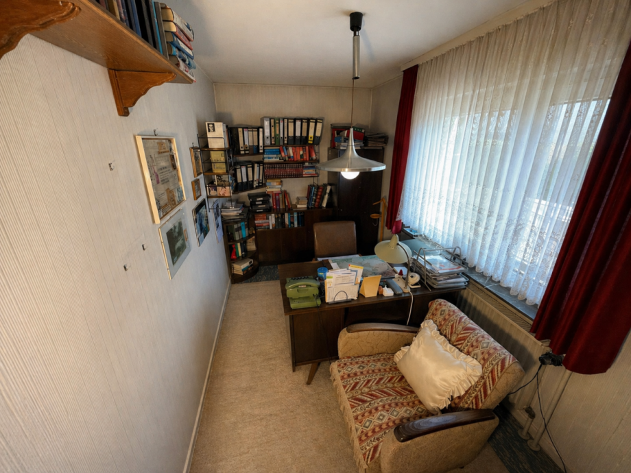 2.6 - EG-Wohnung - Home Office Zweifamilienhaus R�dermark