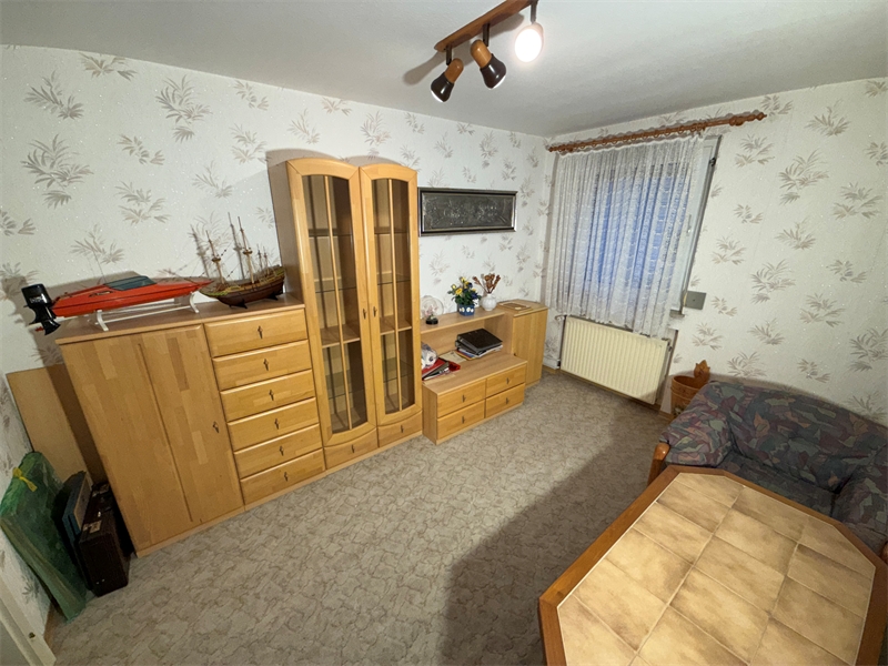 13 - K�che oder Zimmer im OG Einfamilienhaus Neu-Anspach