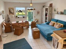 8 - Wohn- und Schlafbereich Gro�z�giges 1-Zimmer-Apartment mit Wintergarten-Balkon, Gartenanteil & Stellplatz, in Gro�-Zimmern