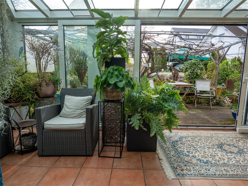 18 - Wintergarten EG m�bliert Mehrfamilienhaus Ro�dorf