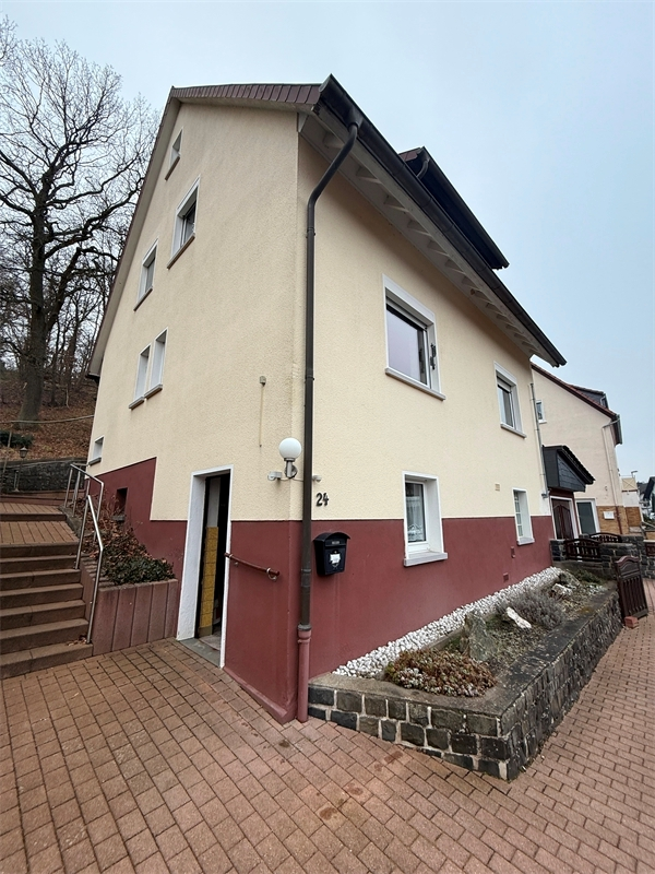 2 - Wohnhaus mit Eingang zum K Einfamilienhaus Neu-Anspach